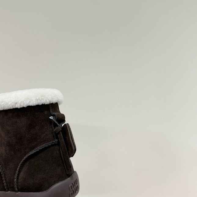 ANKLE BOOTS IN DARK CHOCOLATE SUEDE AND FLEECE LINING