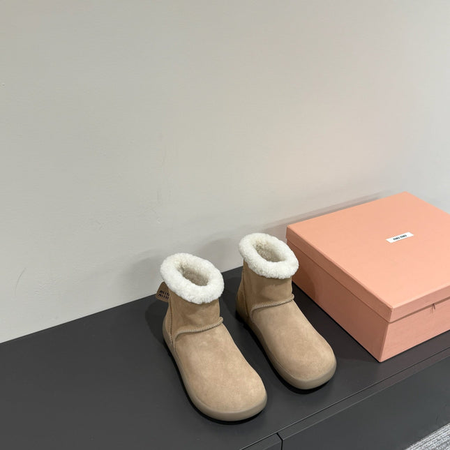 ANKLE BOOTS IN DESERT BROWN SUEDE AND FLEECE LINING