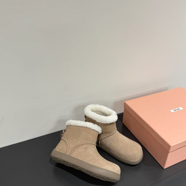 ANKLE BOOTS IN DESERT BROWN SUEDE AND FLEECE LINING