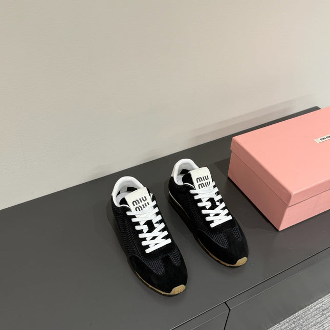 RETRO SNEAKERS IN BLACK MESH AND SUEDE