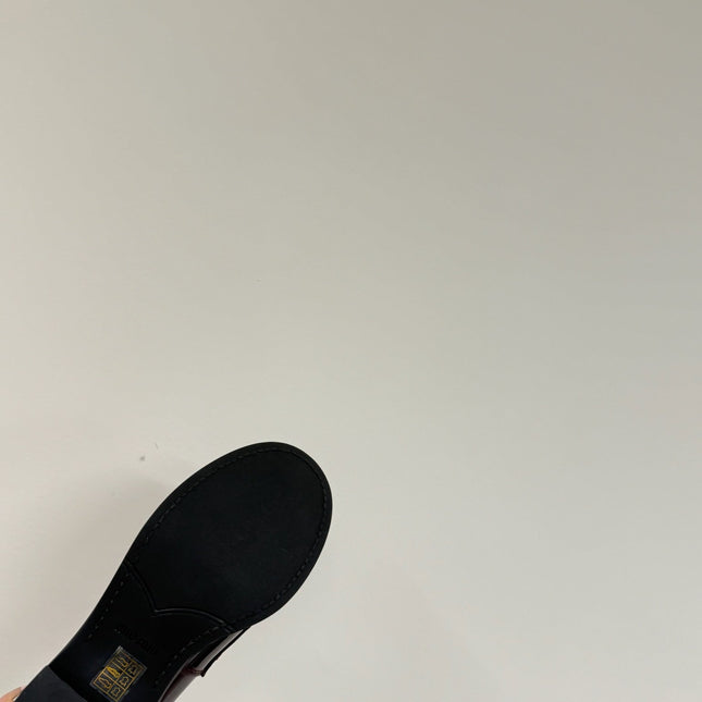 LOAFER WITH GOLD COIN IN CRIMSON GLOSSY CALFSKIN