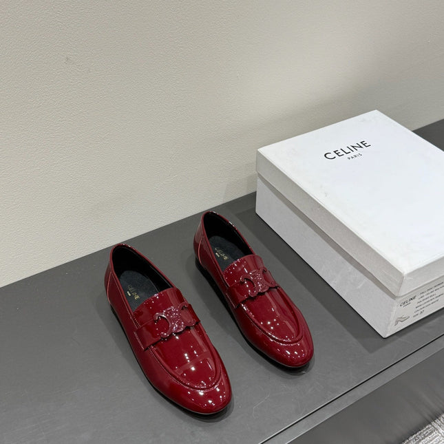 TRIOMPHE LOAFERS IN MAROON RED PATENT CALFSKIN