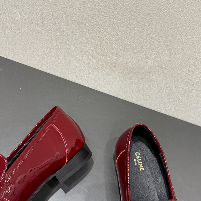 TRIOMPHE LOAFERS IN MAROON RED PATENT CALFSKIN