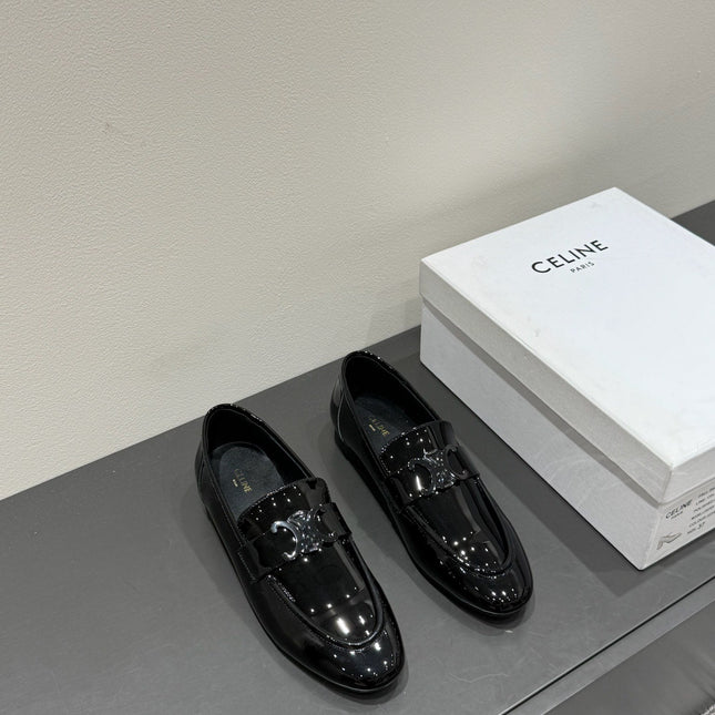 TRIOMPHE LOAFERS IN BLACK PATENT CALFSKIN