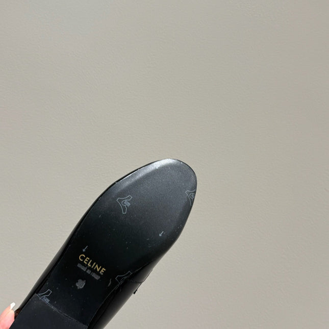 TRIOMPHE LOAFERS IN BLACK PATENT CALFSKIN