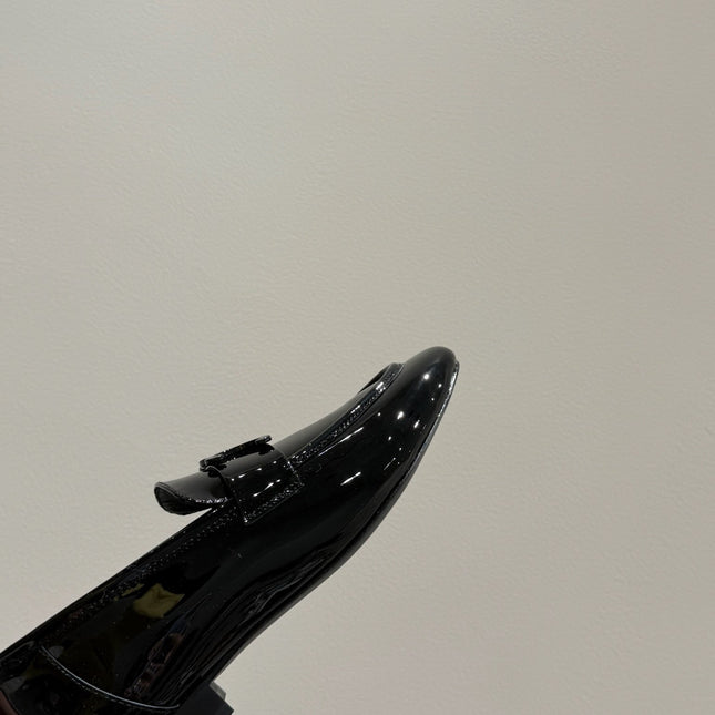 TRIOMPHE LOAFERS IN BLACK PATENT CALFSKIN