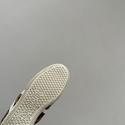 JOGGER LOW LACE-UP SNEAKER IN LEOPARD PRINTED HAIRY CALFSKIN