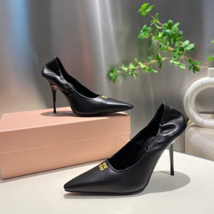 POINTED-TOE HIGH HEEL PUMPS IN BLACK SMOOTH LAMBSKIN