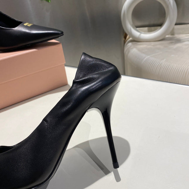 POINTED-TOE HIGH HEEL PUMPS IN BLACK SMOOTH LAMBSKIN