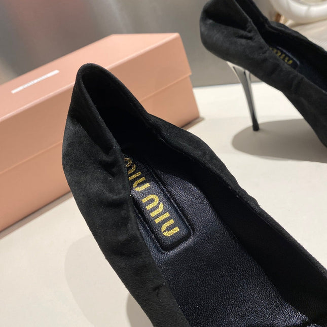 POINTED-TOE HIGH HEEL PUMPS IN BLACK SUEDE