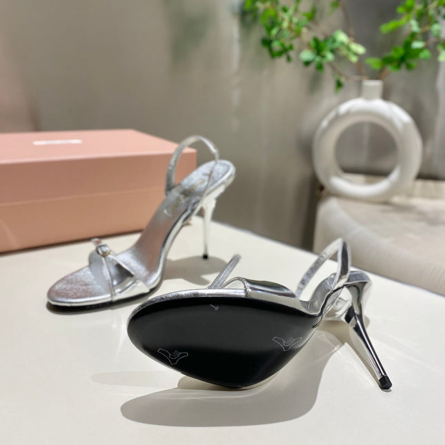 TWO STRAP HIGH HEELED SANDALS IN SILVER METALLIC GLOSSY SHEEPSKIN