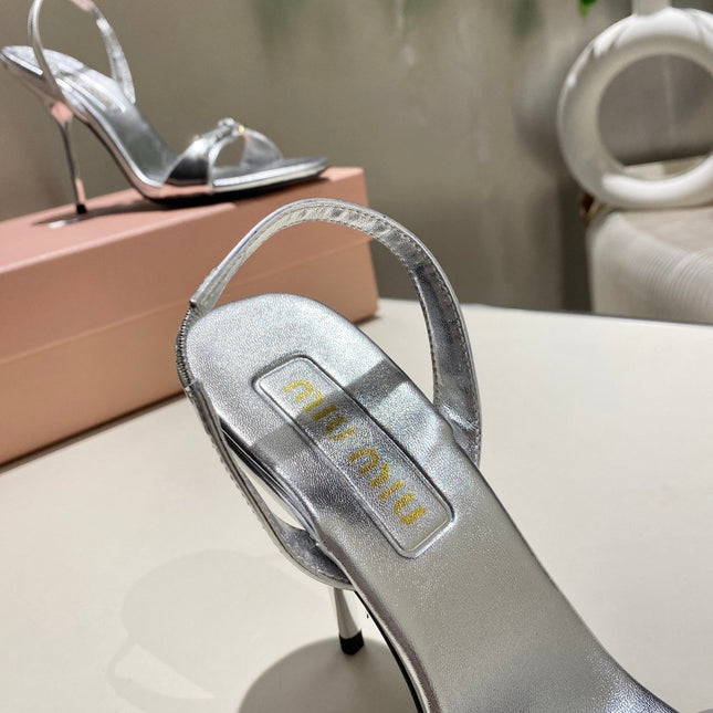 TWO STRAP HIGH HEELED SANDALS IN SILVER METALLIC GLOSSY SHEEPSKIN