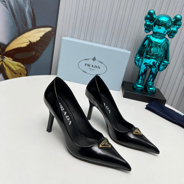 HIGH-HEEL PUMPS IN BLACK CALFSKIN