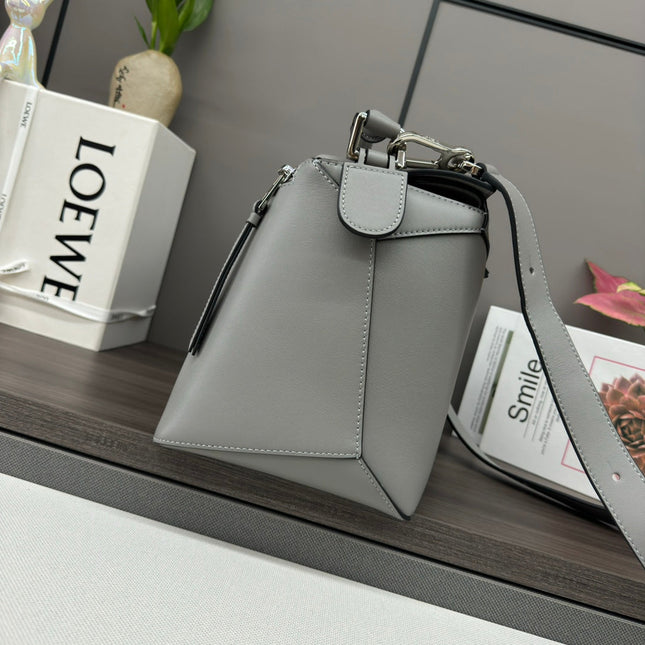 LOE PUZZLE LARGE 36 BAG IN GRAY CALFSKIN