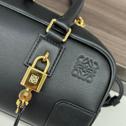 AMAZONA 23 CROPPED BAG IN BLACK SOFT GRAINED CALFSKIN