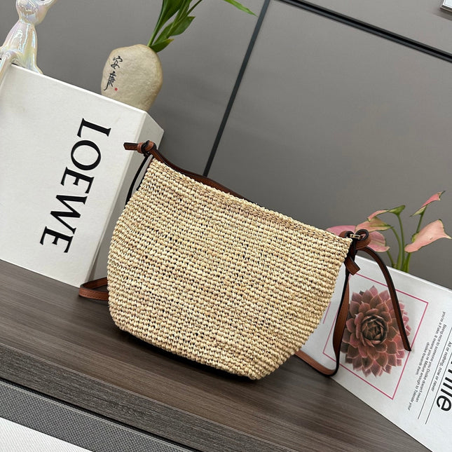 LOEWE 25S SLIT POCHETTE BAG 27 IN NATURAL CALFSKIN SHOULDER STRAP