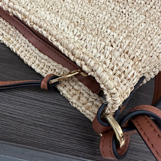 LOEWE 25S SLIT POCHETTE BAG 27 IN NATURAL CALFSKIN SHOULDER STRAP