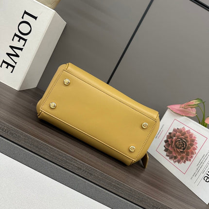LOEWE 25S MEDIUM MADRID BAG 23 IN SAND YELLOW CALFSKIN GOLD HARDWARE