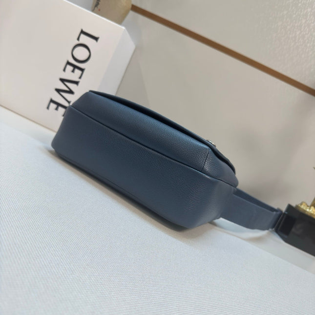 LOEWE 25S PEBBLE BAG 23 IN STEEL BLUE CALFSKIN SILVER HARDWARE