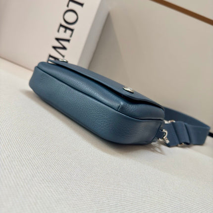 LOEWE 25S PEBBLE BAG 20 IN STEEL BLUE CALFSKIN SILVER HARDWARE