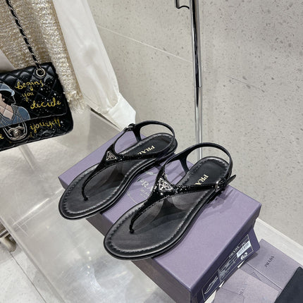 PRA PATENT LEATHER THONG SANDALS BLACK