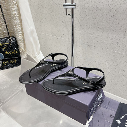 PRA PATENT LEATHER THONG SANDALS BLACK