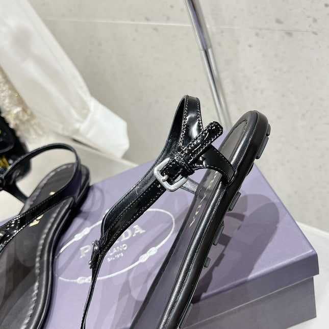 PRA PATENT LEATHER THONG SANDALS BLACK