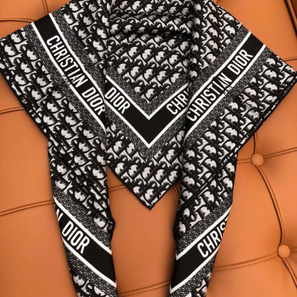 DIOR SCARF 90 IN SILK 704589