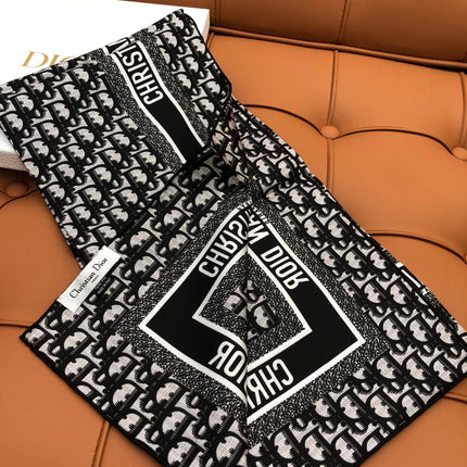 DIOR SCARF 90 IN SILK 704589