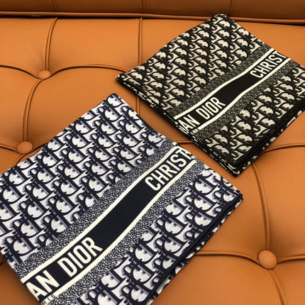 DIOR SCARF 90 IN SILK 704589