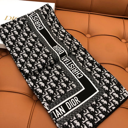 DIOR SCARF 90 IN SILK 704589