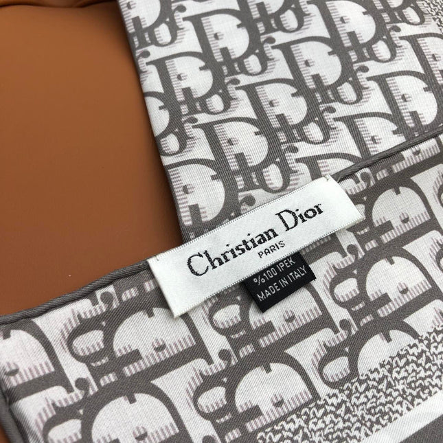 DIOR SCARF 90 IN SILK 704590