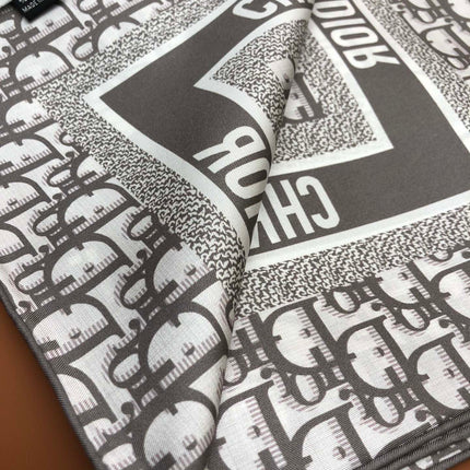 DIOR SCARF 90 IN SILK 704590