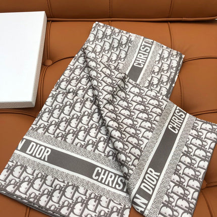 DIOR SCARF 90 IN SILK 704590