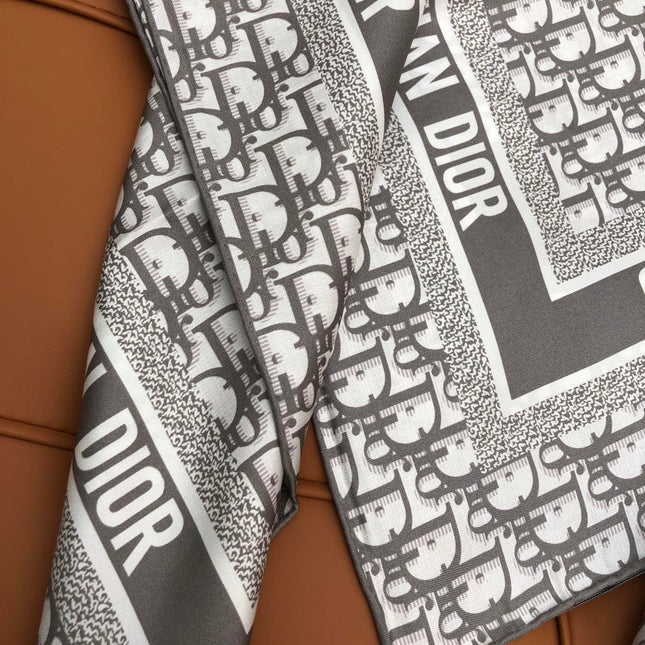 DIOR SCARF 90 IN SILK 704590