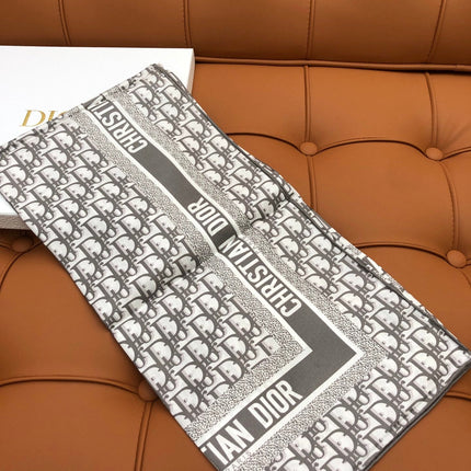 DIOR SCARF 90 IN SILK 704590
