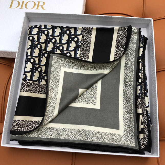 DIOR SCARF 90 IN SILK 704592