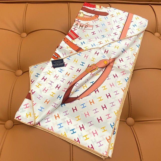 HERMES 25S SCARF 90 IN SILK 703680