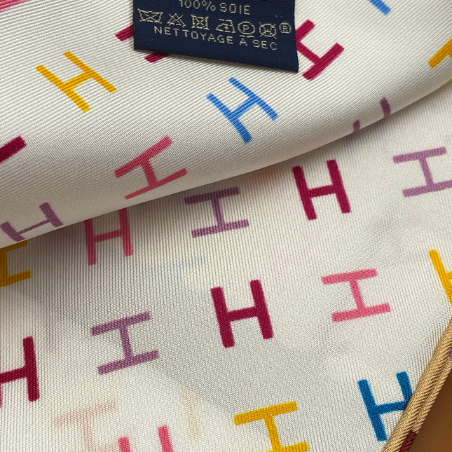 HERMES 25S SCARF 90 IN SILK 703680