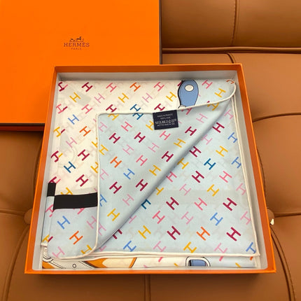 HERMES 25S SCARF 90 IN SILK 703681