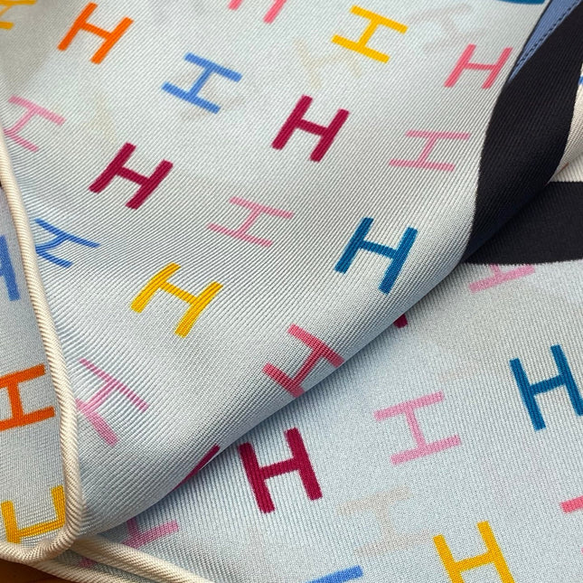 HERMES 25S SCARF 90 IN SILK 703681