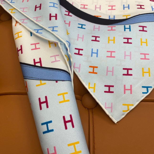 HERMES 25S SCARF 90 IN SILK 703681