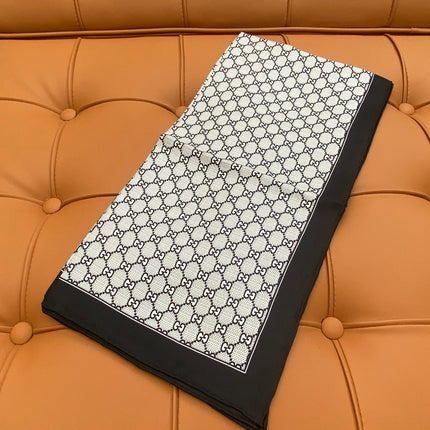 GUCCI 25S SCARF 90 IN SILK 709697