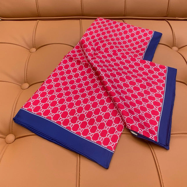 GUCCI 25S SCARF 90 IN SILK 709698