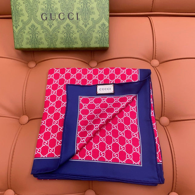 GUCCI 25S SCARF 90 IN SILK 709698