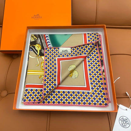 HERMES 25S SCARF 90 IN SILK 709678
