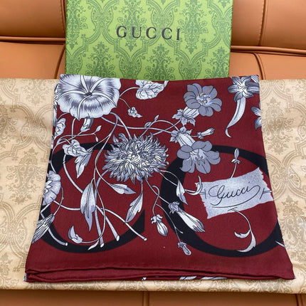 GUCCI 25S SCARF 90 IN SILK 718503