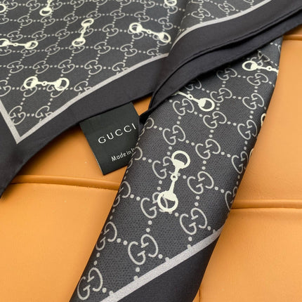 GUCCI 25S SCARF 90 IN SILK 718506