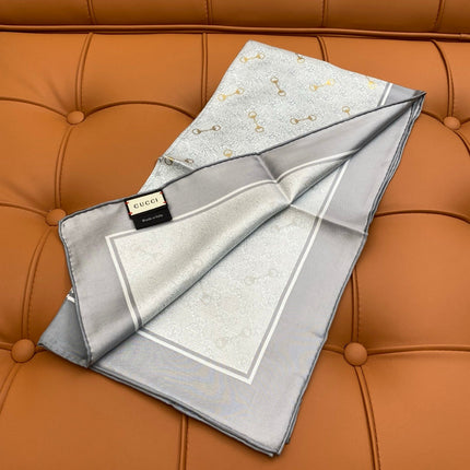 GUCCI 25S SCARF 90 IN SILK 718507