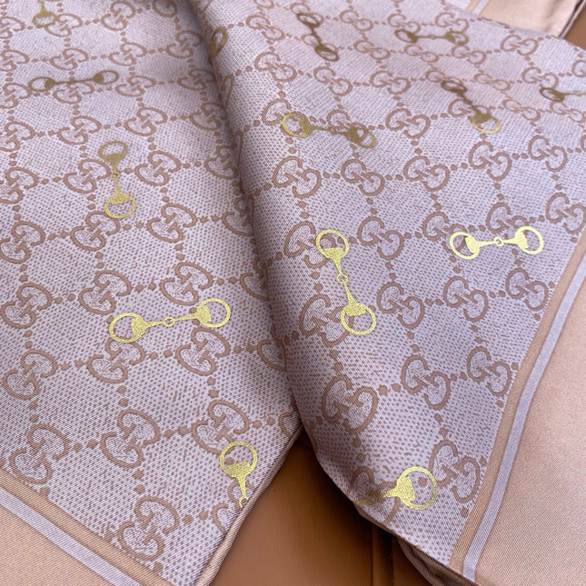 GUCCI 25S SCARF 90 IN SILK 718508